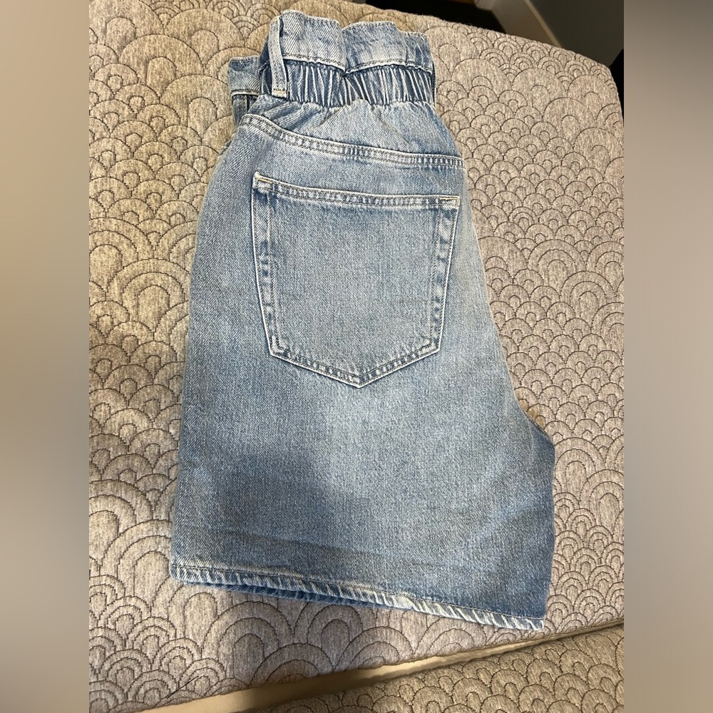 FRAME DENIM CUFFED PAPER BAG ELASTIC
WAIST SHORTS M - Picture 8 of 10
